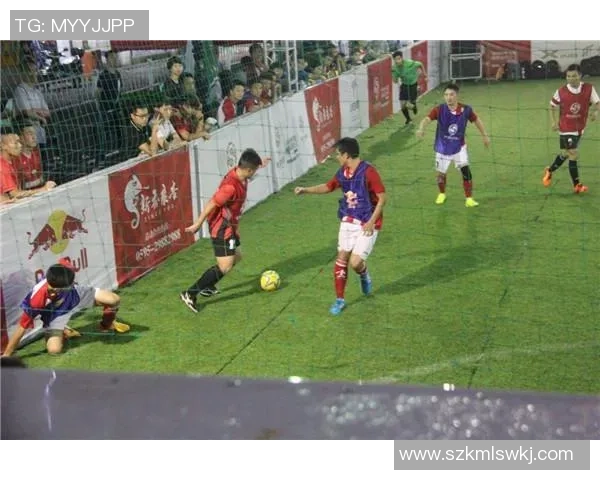 精美足球球星亚克力摆件展现经典瞬间完美收藏之选