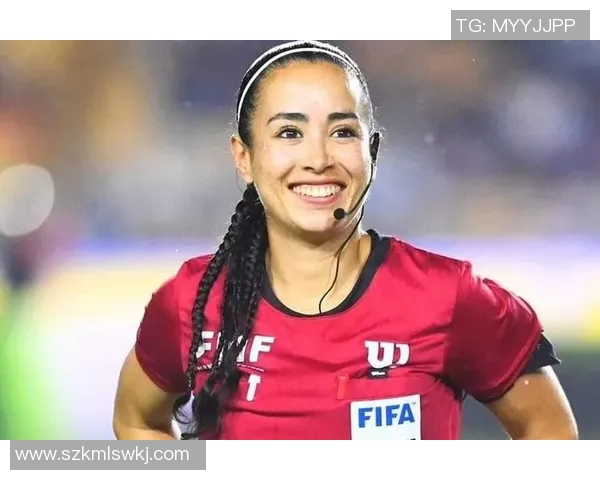 足球女博主因涉嫌违法行为被抓视频曝光 引发网友广泛讨论